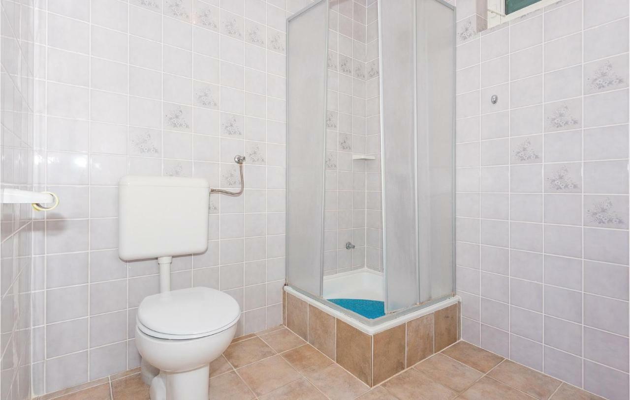 Lovely Apartment In Rogoznica With Wifi Екстериор снимка